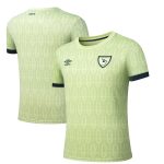 Shop guatemala national team umbro 2025 pre-match jersey – green – Mexico Football Shirts & World Cup Jerseys